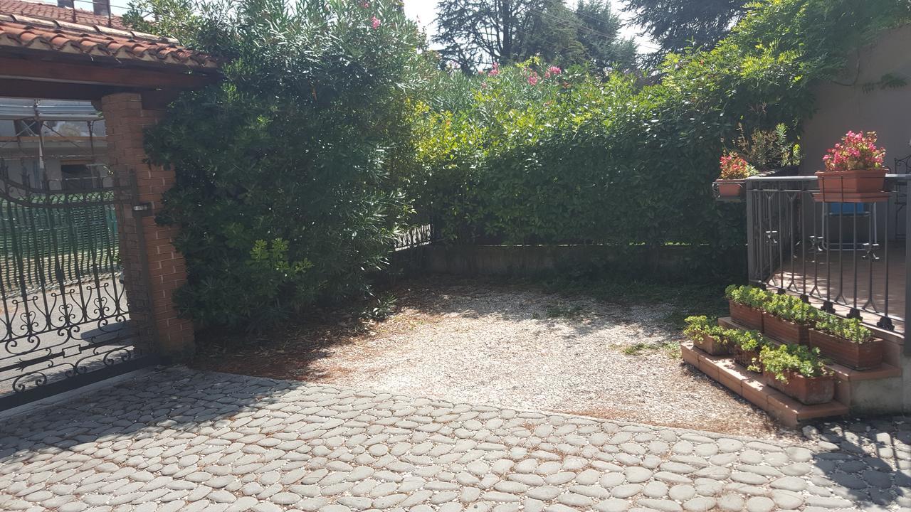 Villa Indipendente A Pochi Passi Dal Lago Сан-Феличе-дель-Бенако Экстерьер фото
